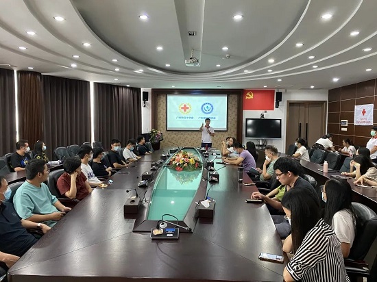 守护生命 “救”在身边——白云山潘高寿开展急救知识技能培训讲座.jpg
